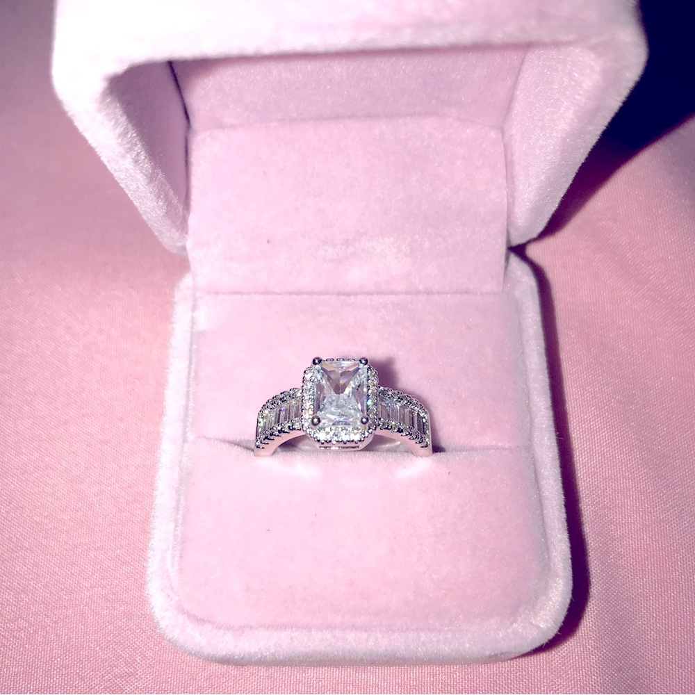 🌷Pretty Princess Cut Wedding Engagement Ring Size 7